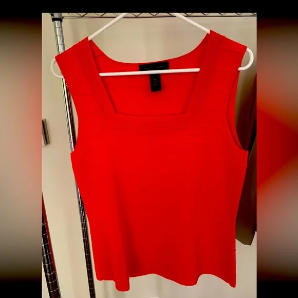 Shell Top - Picture 1 of 2